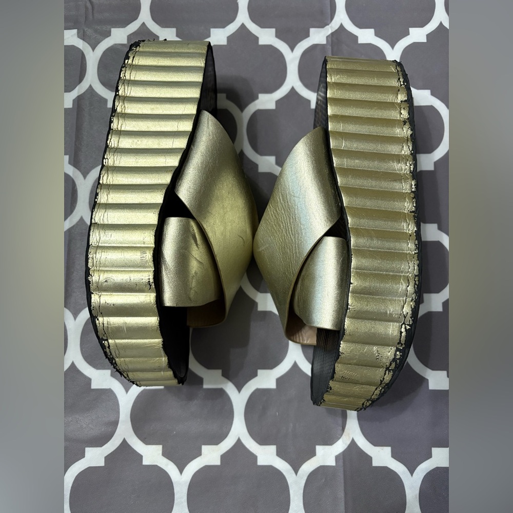 Tory Burch Scallop Wedge Platform metallic gold Slide Sandals - Picture 4 of 8